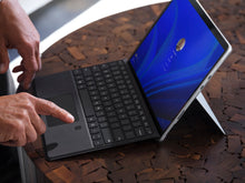 Microsoft Surface Pro Signature Keyboard with Fingerprint Reader Noir Microsoft Cover port QWERTZ Suisse